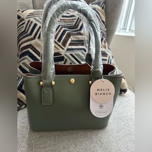 Small medium light olive green hand bag.brand new never worn.summer bag